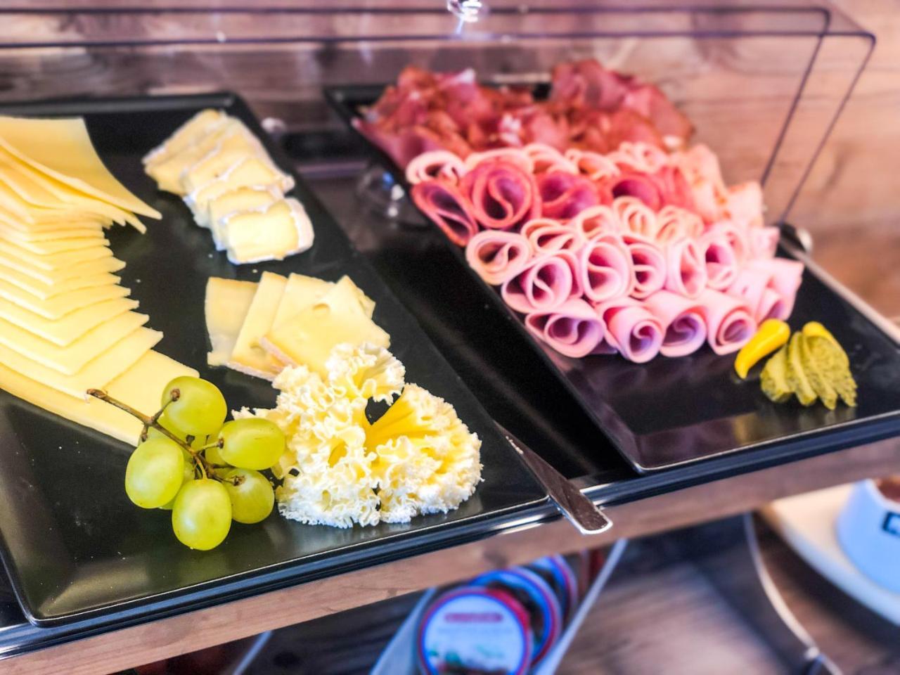 Collina Hotel Garni 나우더스 외부 사진