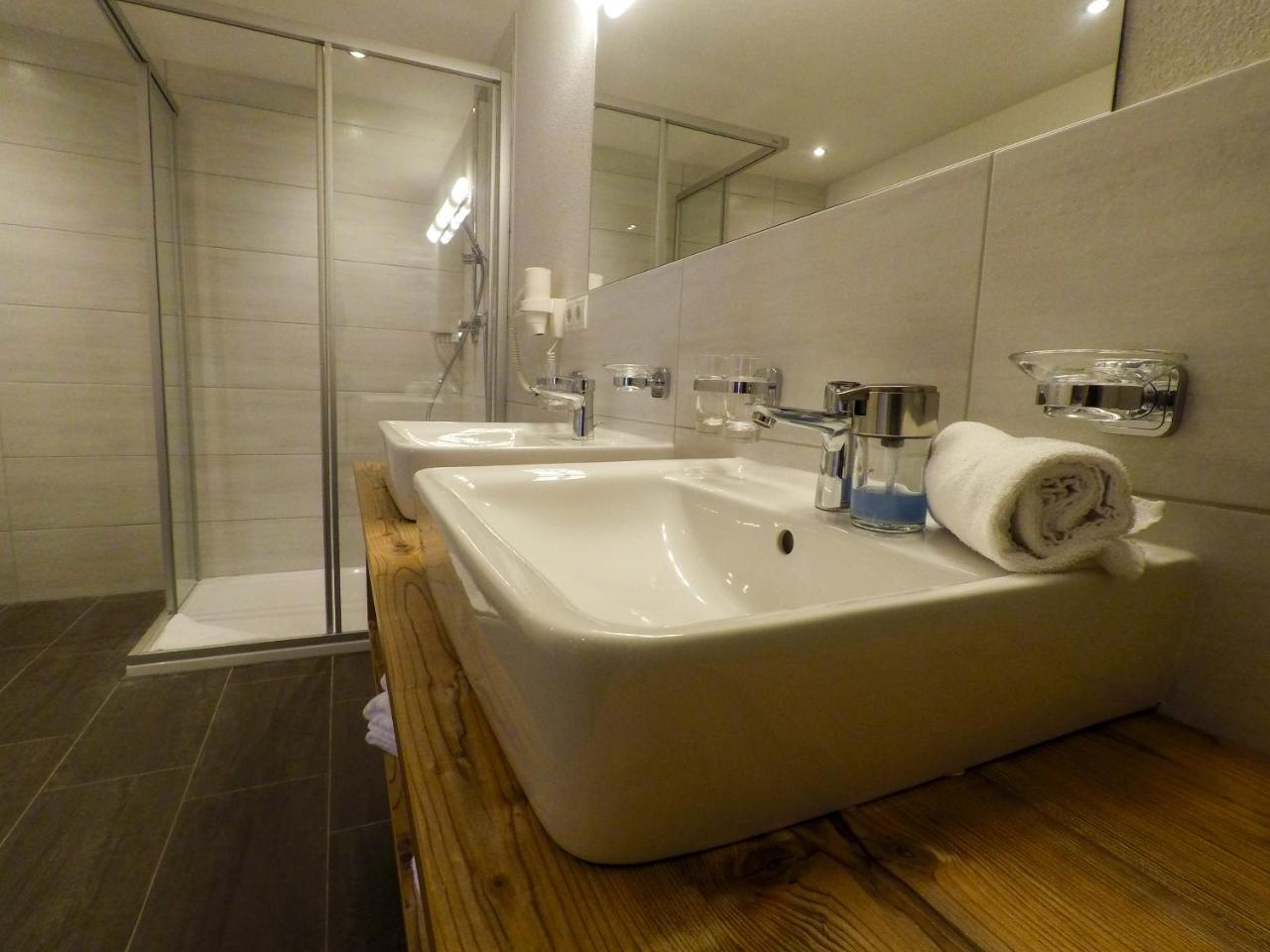 Collina Hotel Garni 나우더스 외부 사진