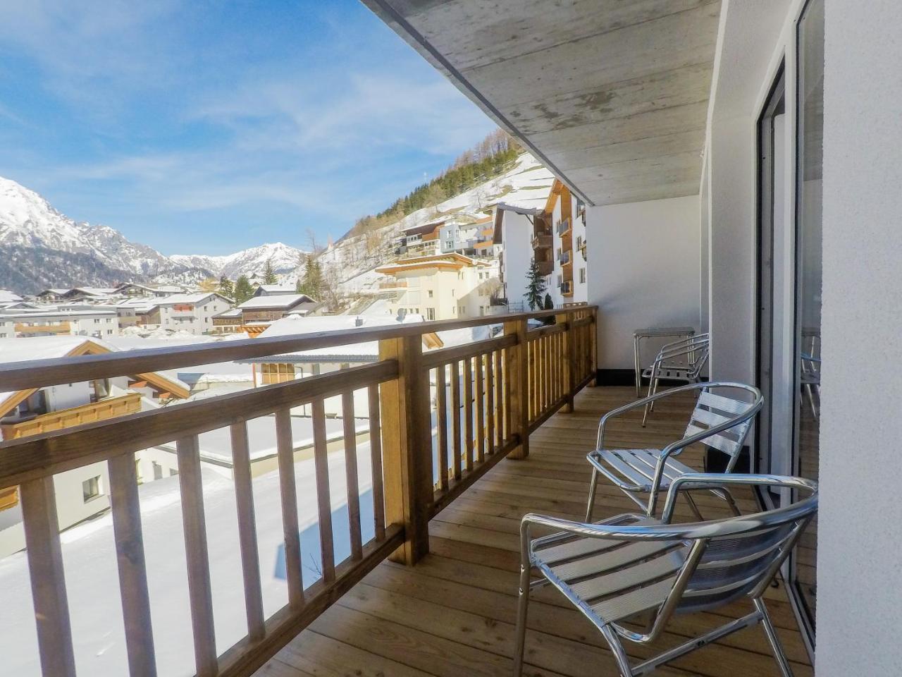 Collina Hotel Garni 나우더스 외부 사진